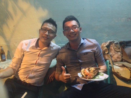 Thằng bạn nối khố - học chung lớp FPT, làm chung ASWIG, đãi mình đi ăn mừng tăng lương.